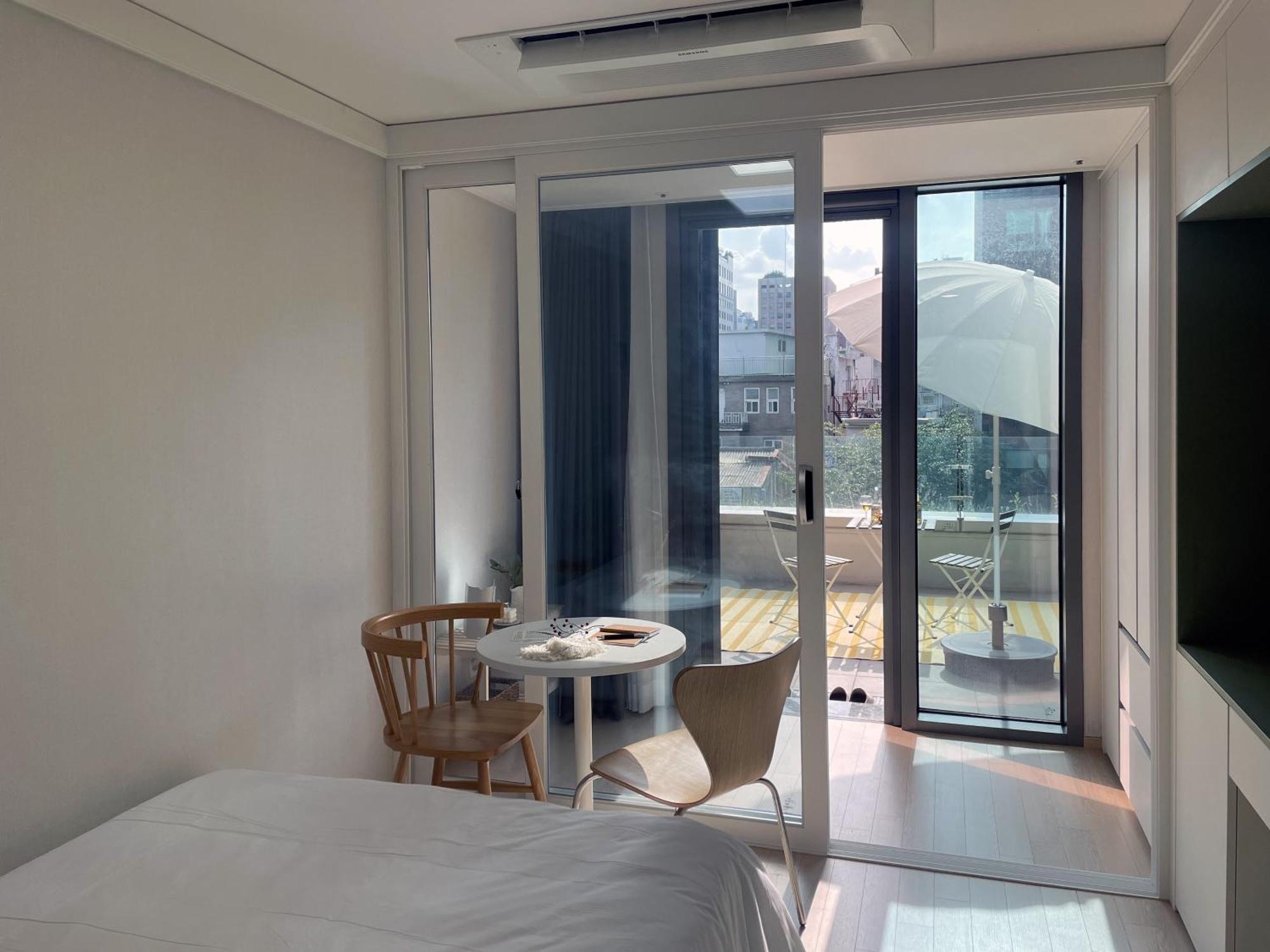 Urbanstay Myeongdong Seoul Ngoại thất bức ảnh