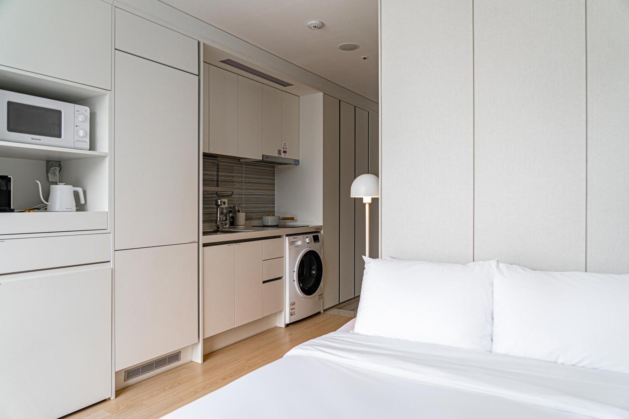 Urbanstay Myeongdong Seoul Ngoại thất bức ảnh