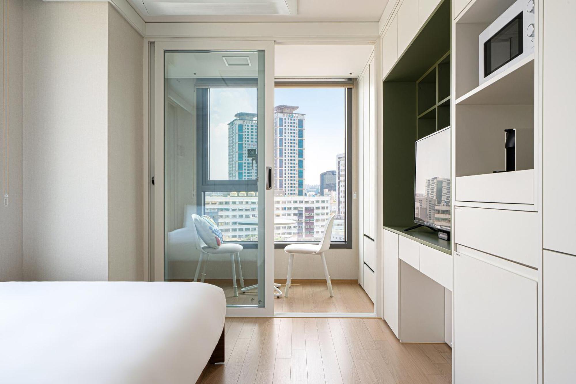 Urbanstay Myeongdong Seoul Ngoại thất bức ảnh