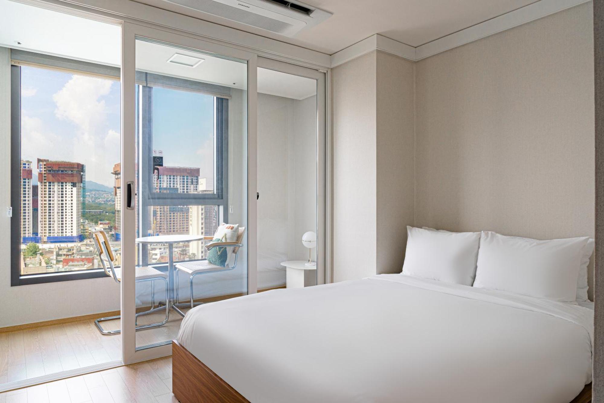 Urbanstay Myeongdong Seoul Ngoại thất bức ảnh
