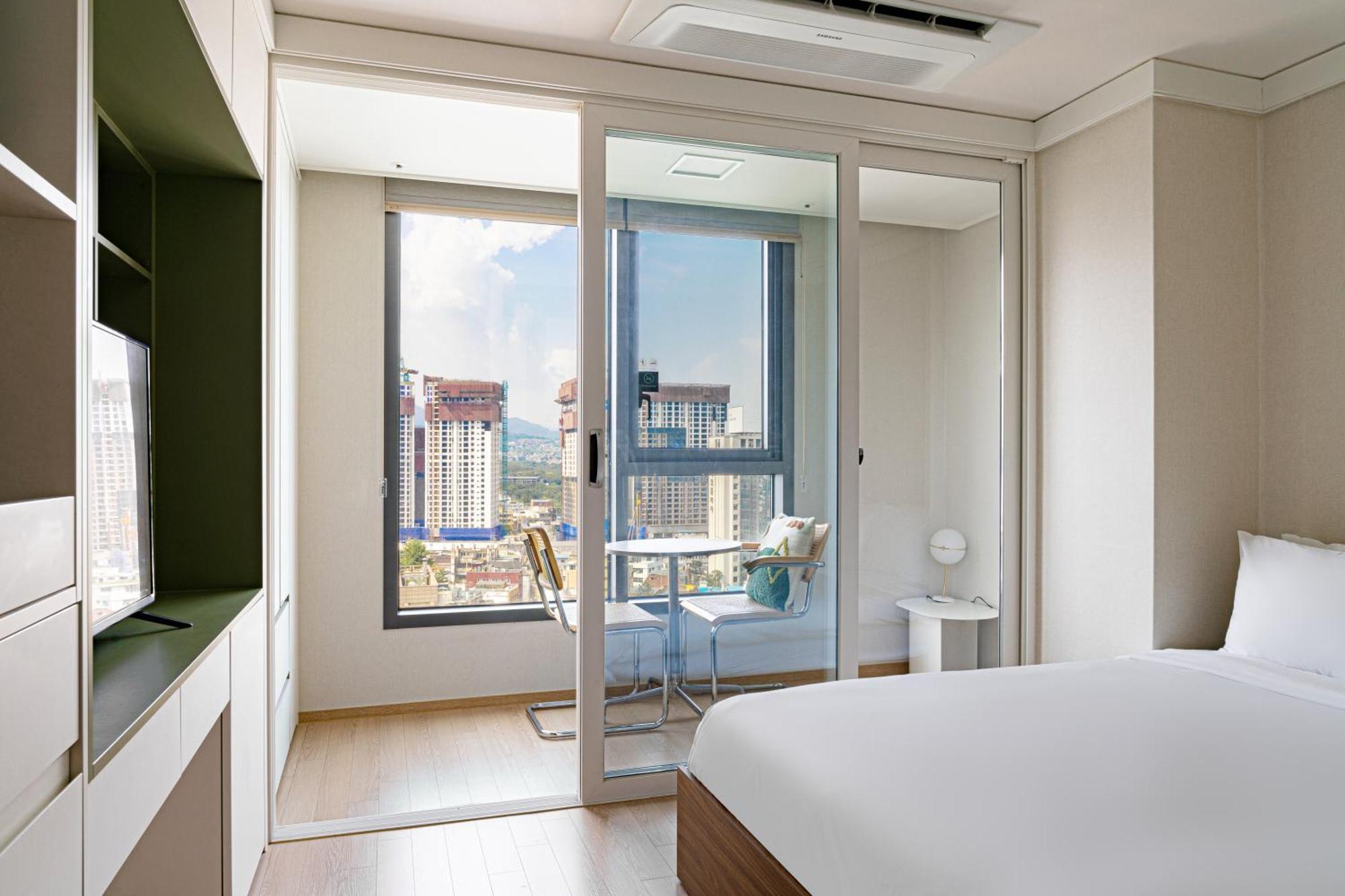 Urbanstay Myeongdong Seoul Ngoại thất bức ảnh
